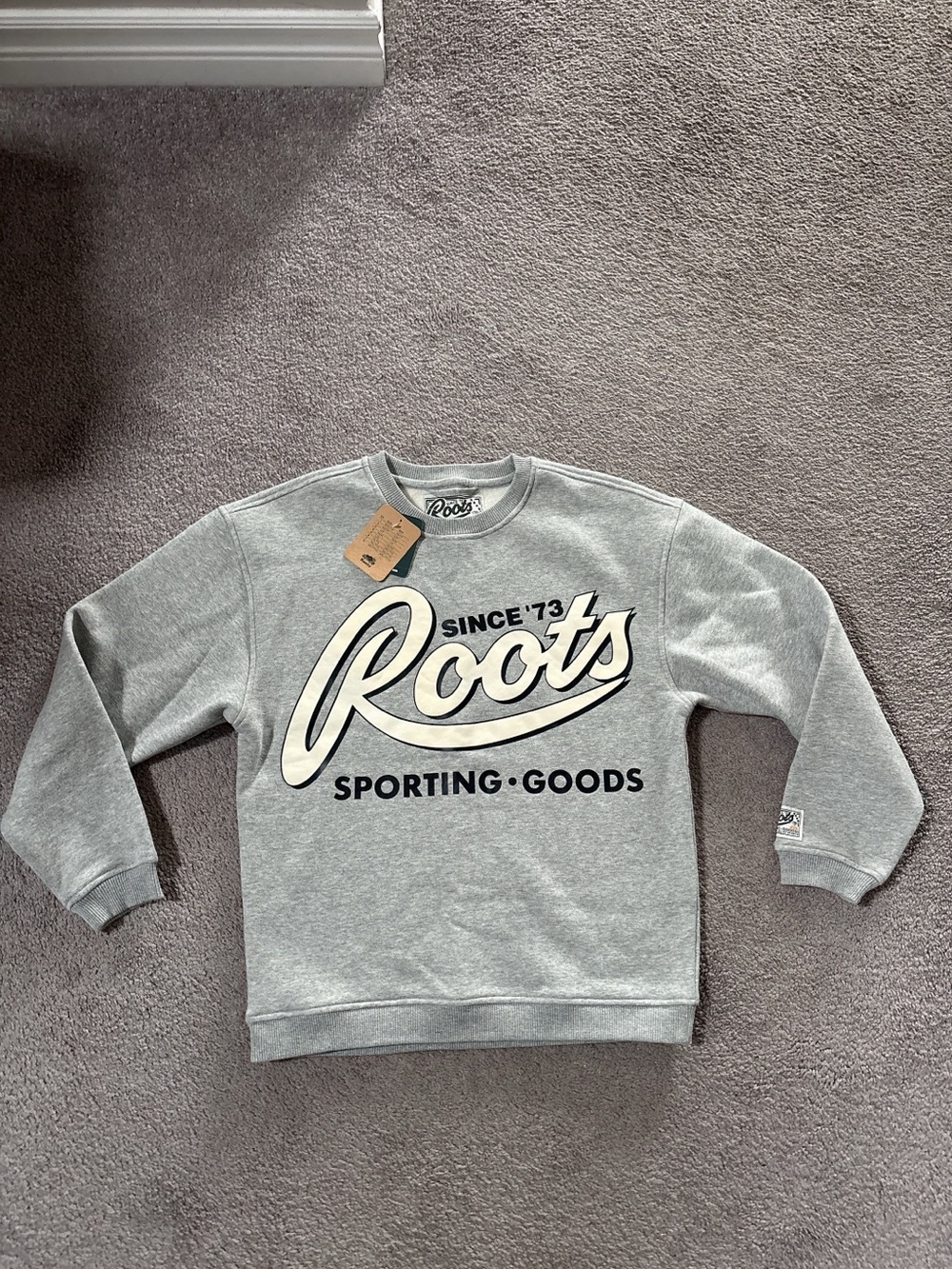 NWT！Roots Sporting Goods crewneck sweatshirt in heather grey